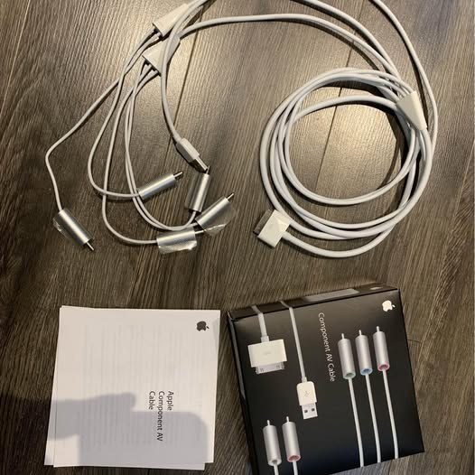 AV cable for Ipad or Ipod older model